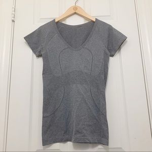 Lululemon Swiftly Tech Short Sleeve V Neck
